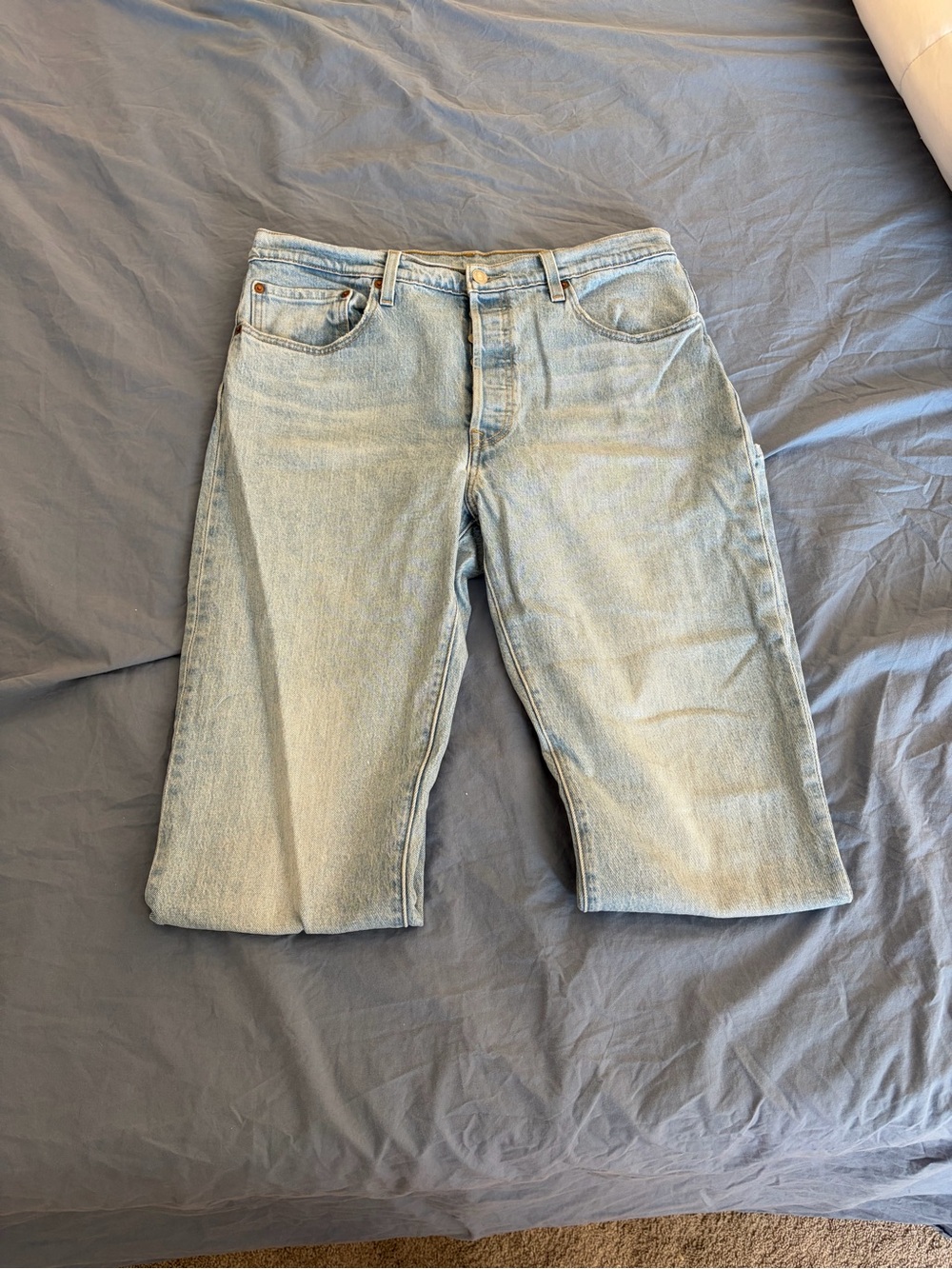 Levi’s 501 Women’s Jeans in light wash